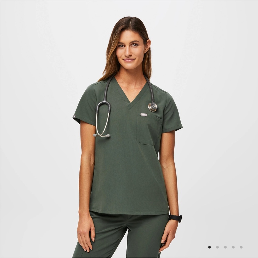 Figs Caterina One-Pocket Scrub Top XXS and Zamora Jogger Scrub Pants XXSP